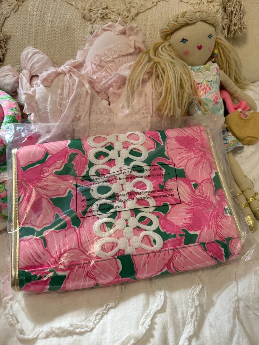 Lilly Pulitzer Envelope Pouch Clutch Kelly Green Hibis Kiss with Gold Trim